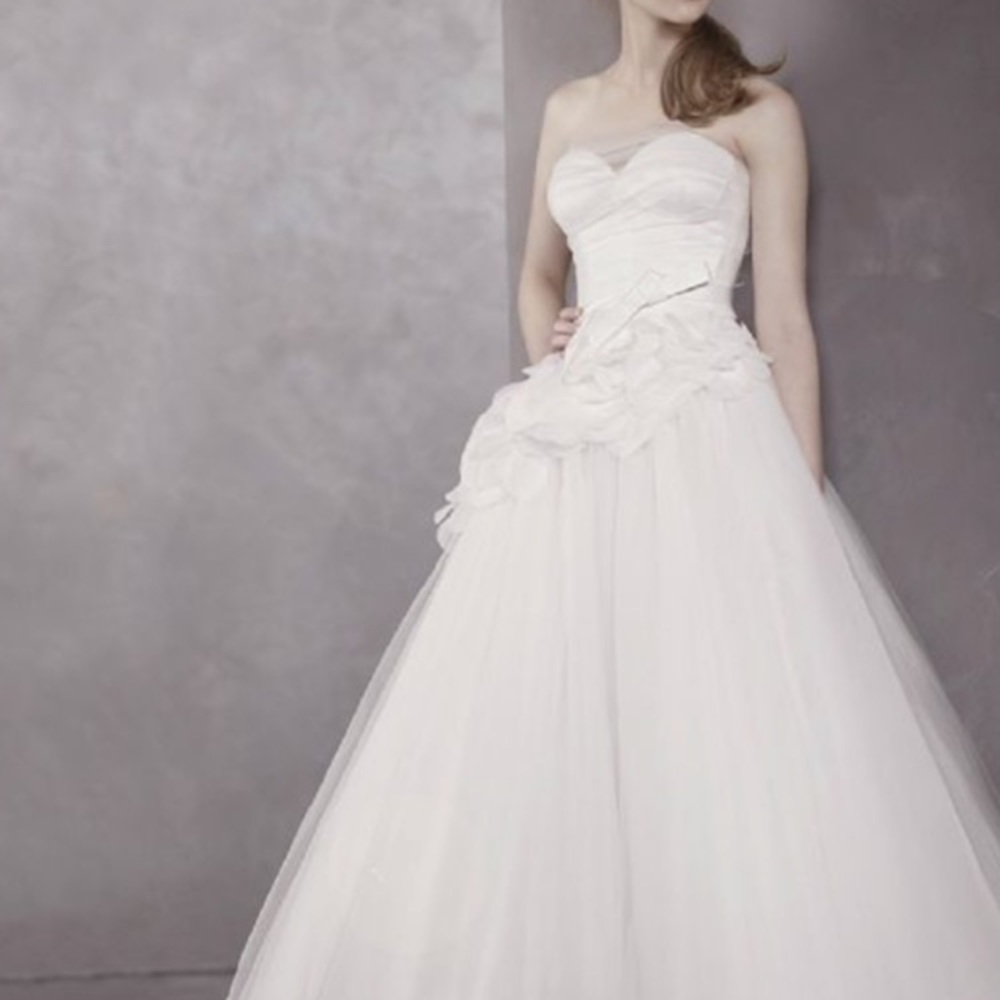 White Vera Wang Wedding Dress size 4 adjusted